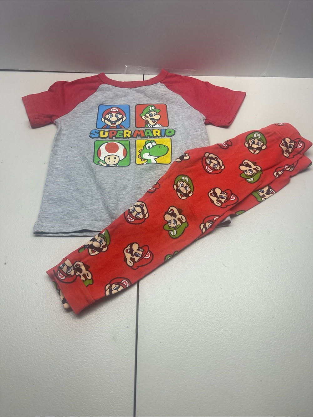 Bundle of 3 pajamas. Size 4T - Picture 4 of 7